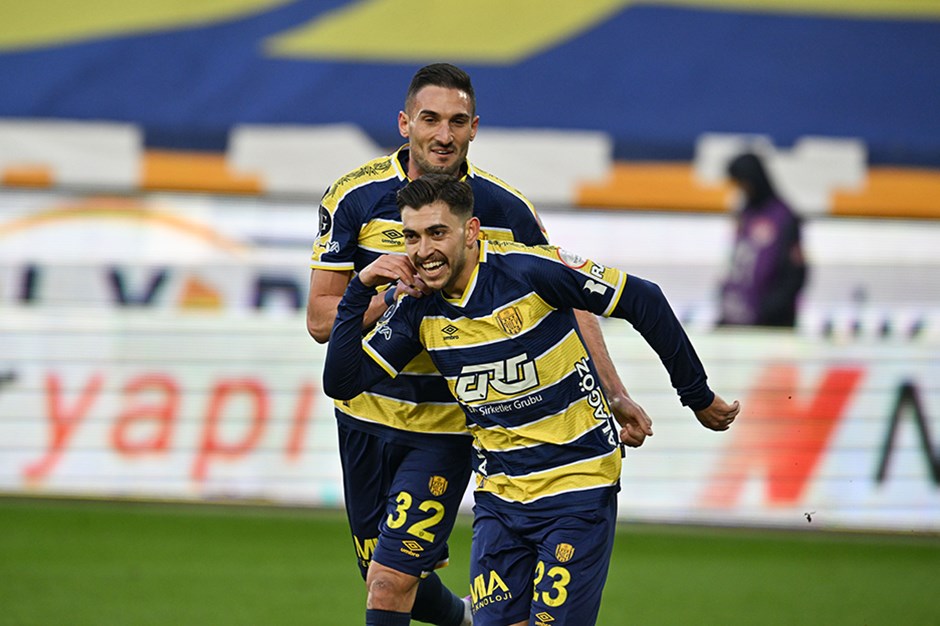 Ankaragucu Fenerbahce Hakemi Kim Aciklandi Mi Belli Oldu Mu Resim