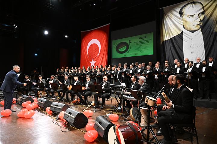 Başkan Böcek “Sevda Türküleri” Konserini Izledi (7) (Small)
