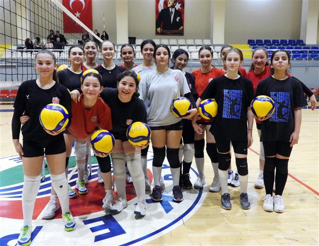 Kepezin Parlayan Voleybol Jenerasyonu 3 (Small)