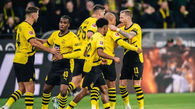 T25 Borussia Dortmund Sahasin 494 Av37