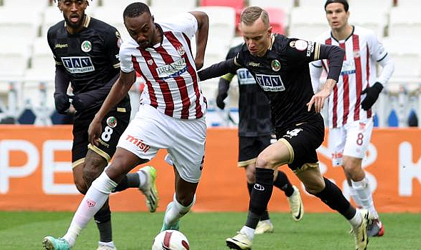 Alanyaspor Sivasspor U Deplasmanda 2 1 Maglup Ettti 8974