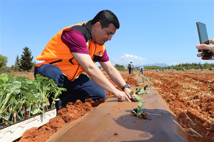 Antalyanin Altin Caginda Tutuncuden Ciftciye Destek Ustune Destek 8 (Small)