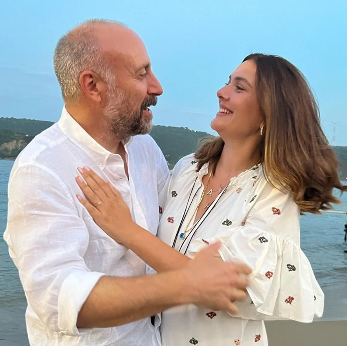 Berguzar Korel Halit Ergenc Ne Zaman Evlendi