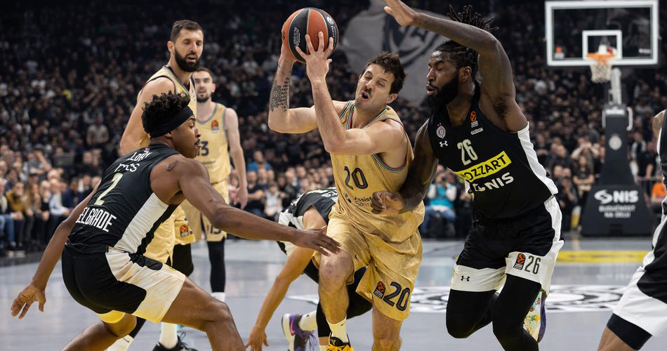 Fecafa33 Nicolas Laprovíttola Drives Barcelona At Partizan Euroleague