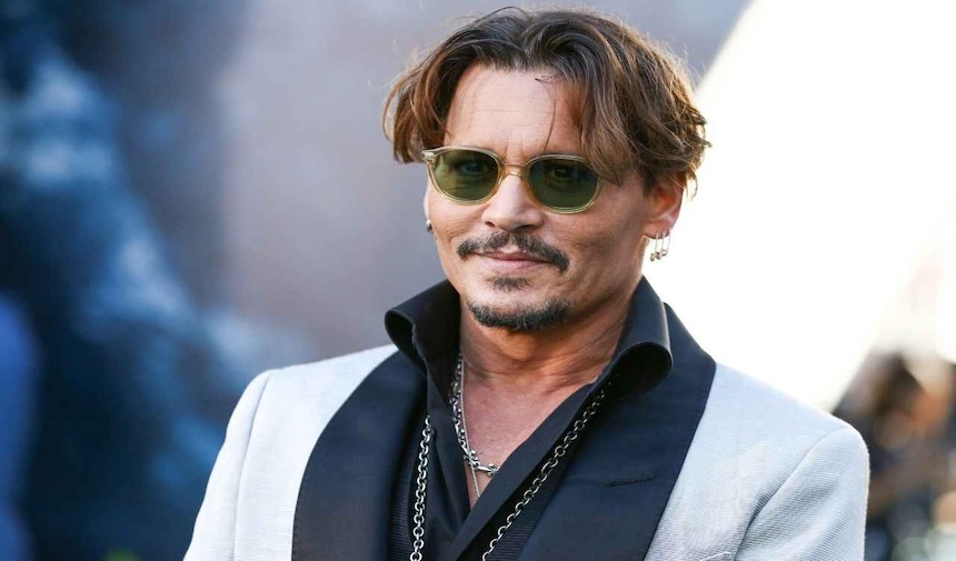 Nach Film Rauswurf Fans Setzen Sich Fuer Johnny Depp Ein Scaled