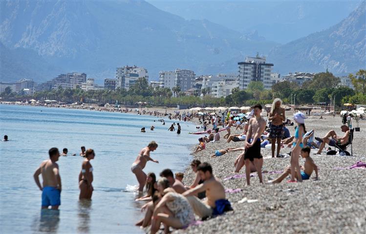 Dokuz Günlük Tatil (Small)