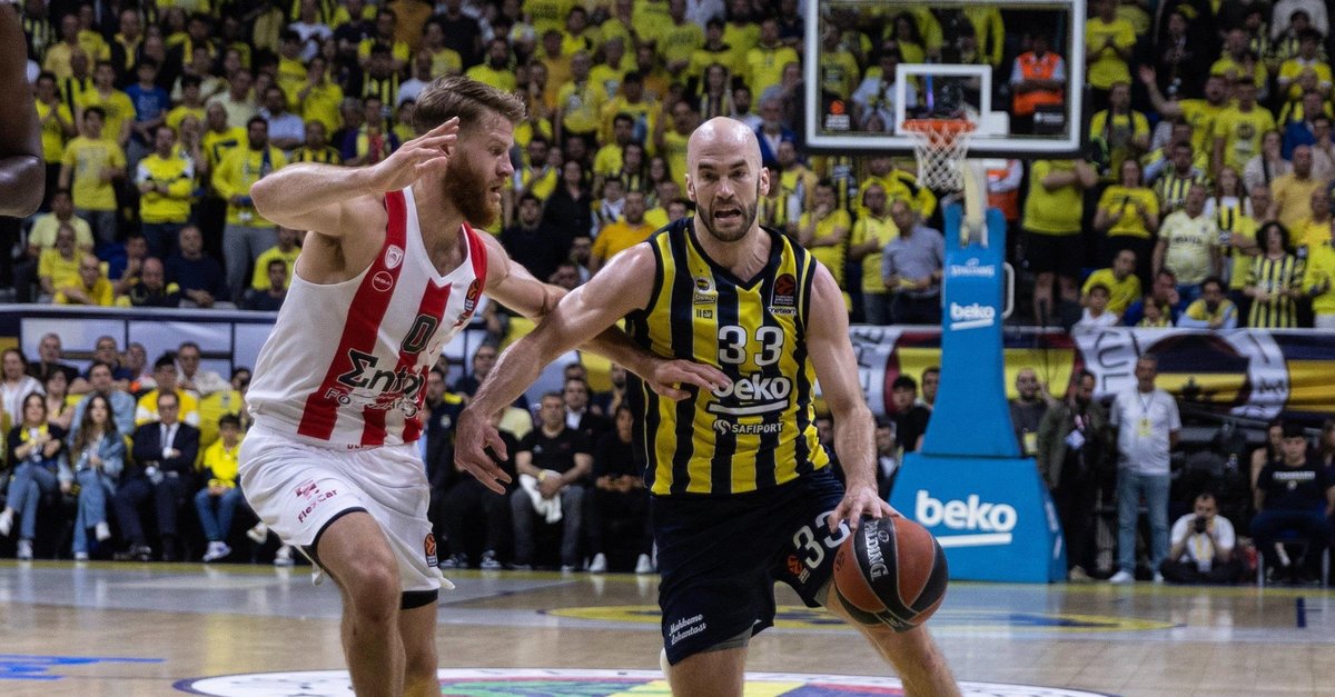 Fenerolybasketfotouc