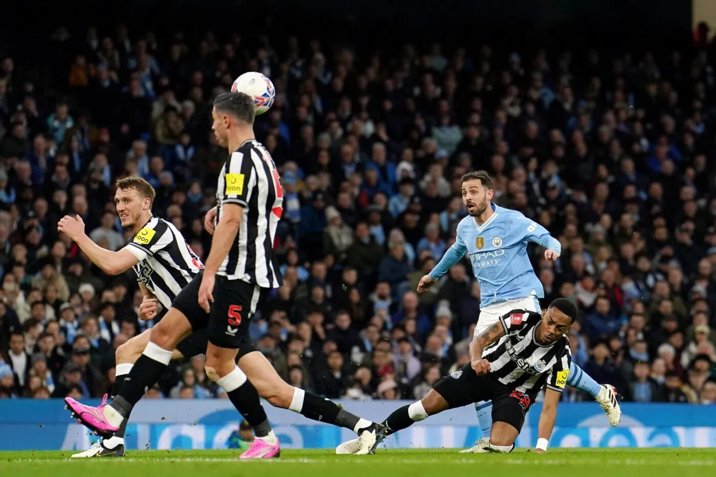 Manchester City Efface Newcastle Et Rejoint Coventry En Quarts De La Fa Cup