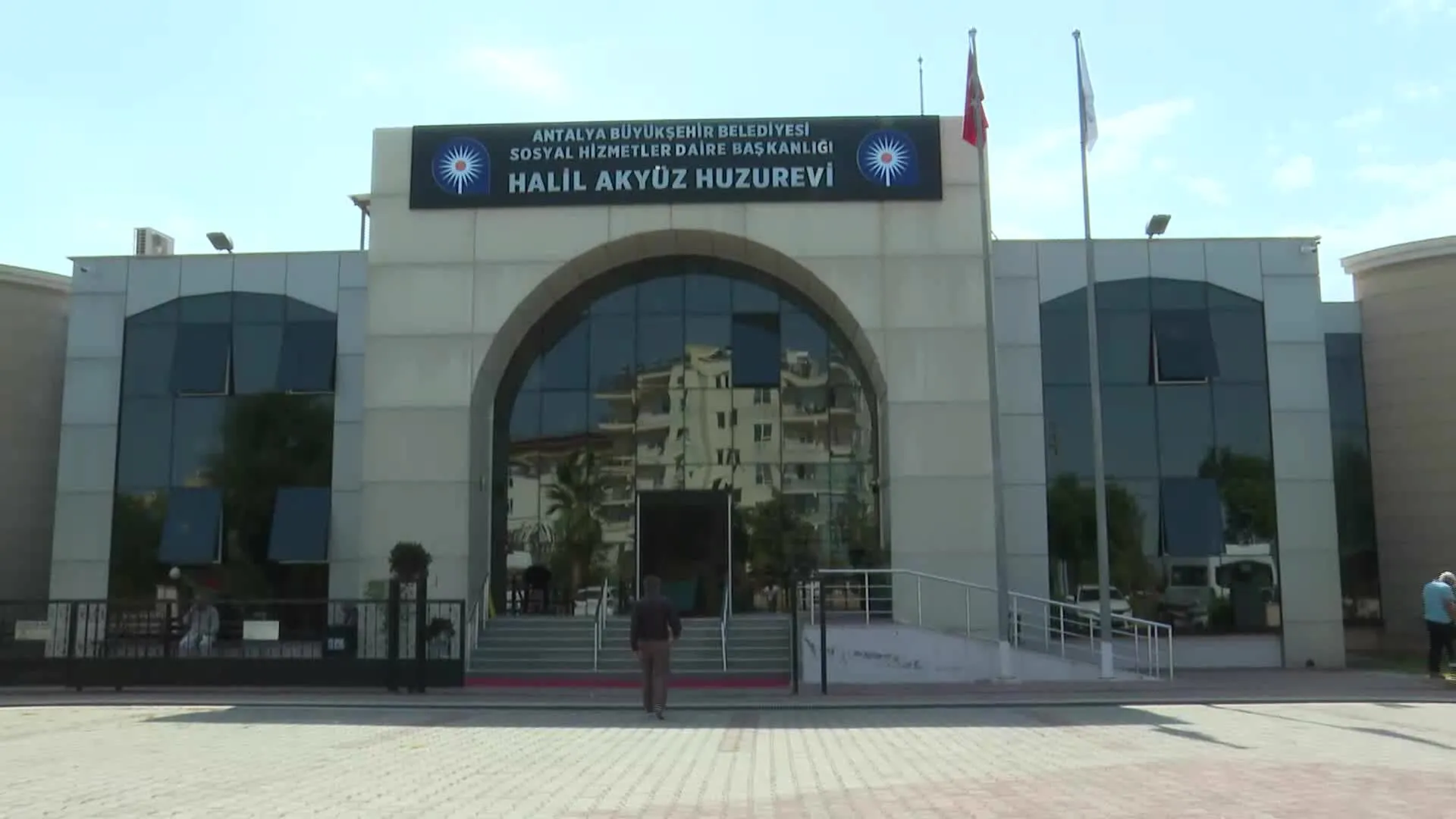 Halil Akyuz Huzurevi