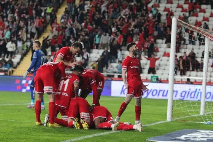 Antalyaspor (3) (Small)