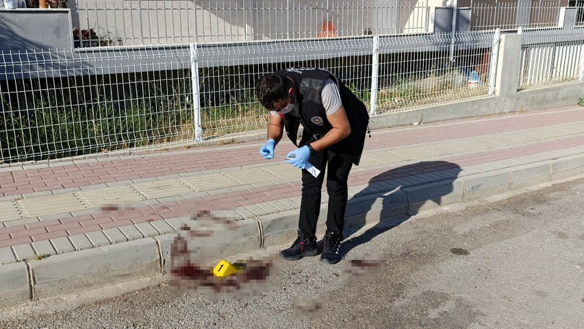 Kendinden 13 Yas Kucuk Sevgilisini Bıcakladı (4)