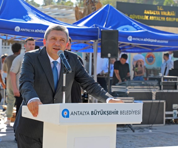 Antalya'da Denizcilik Ve Kabotaj Bayramı Coşkuyla Kutlandı (5) (Small)