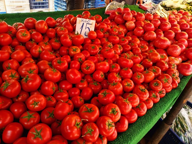 Antalyada Pazarlari Once Sicak Sonra Fiyat Carpti (4) (Small)