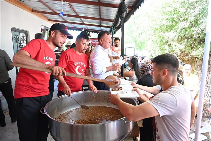 Baskan Kocagoz, Varsak Yaylasinda Visne Senliginde Kepezli Vatandaslara Seslendi 2 (Small)