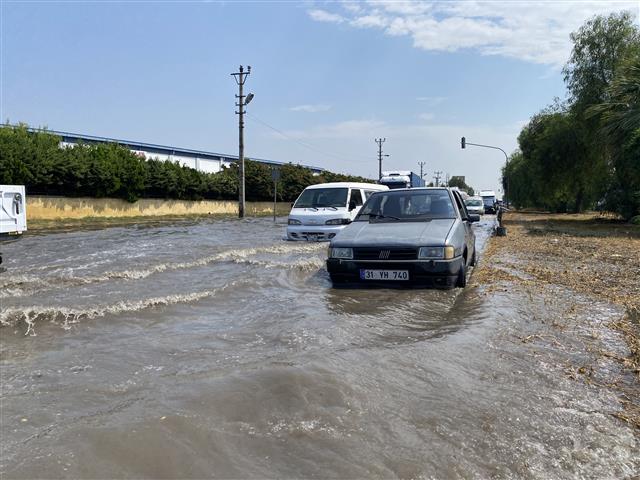 Mersin Sular Altında Kaldı (2) (Small)