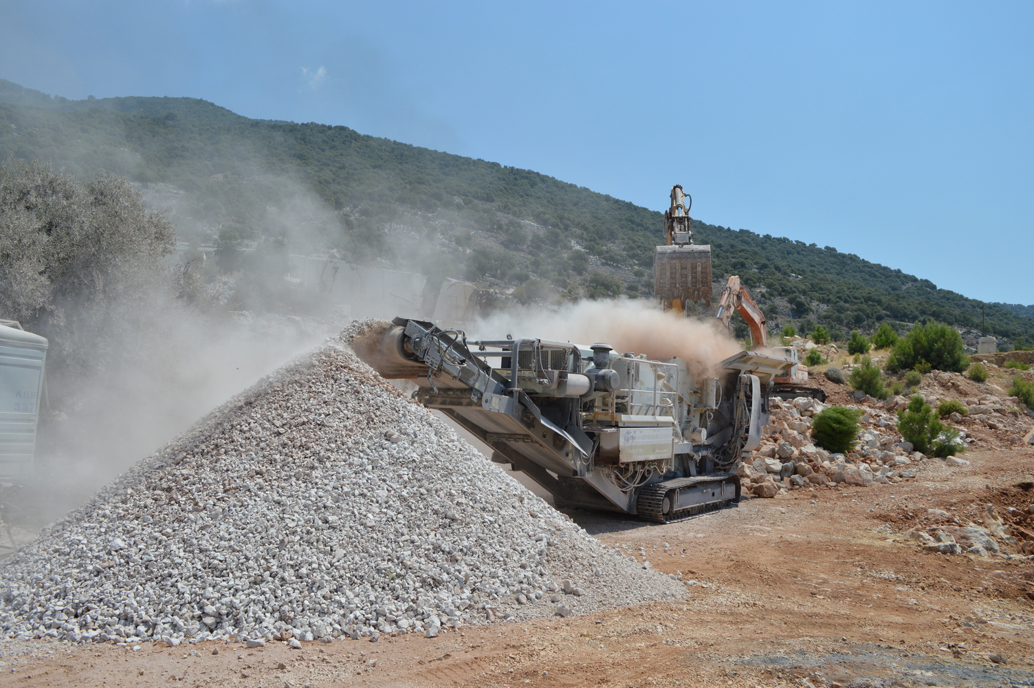 Demre Yatıkardıç Yolu Çalışma (3)