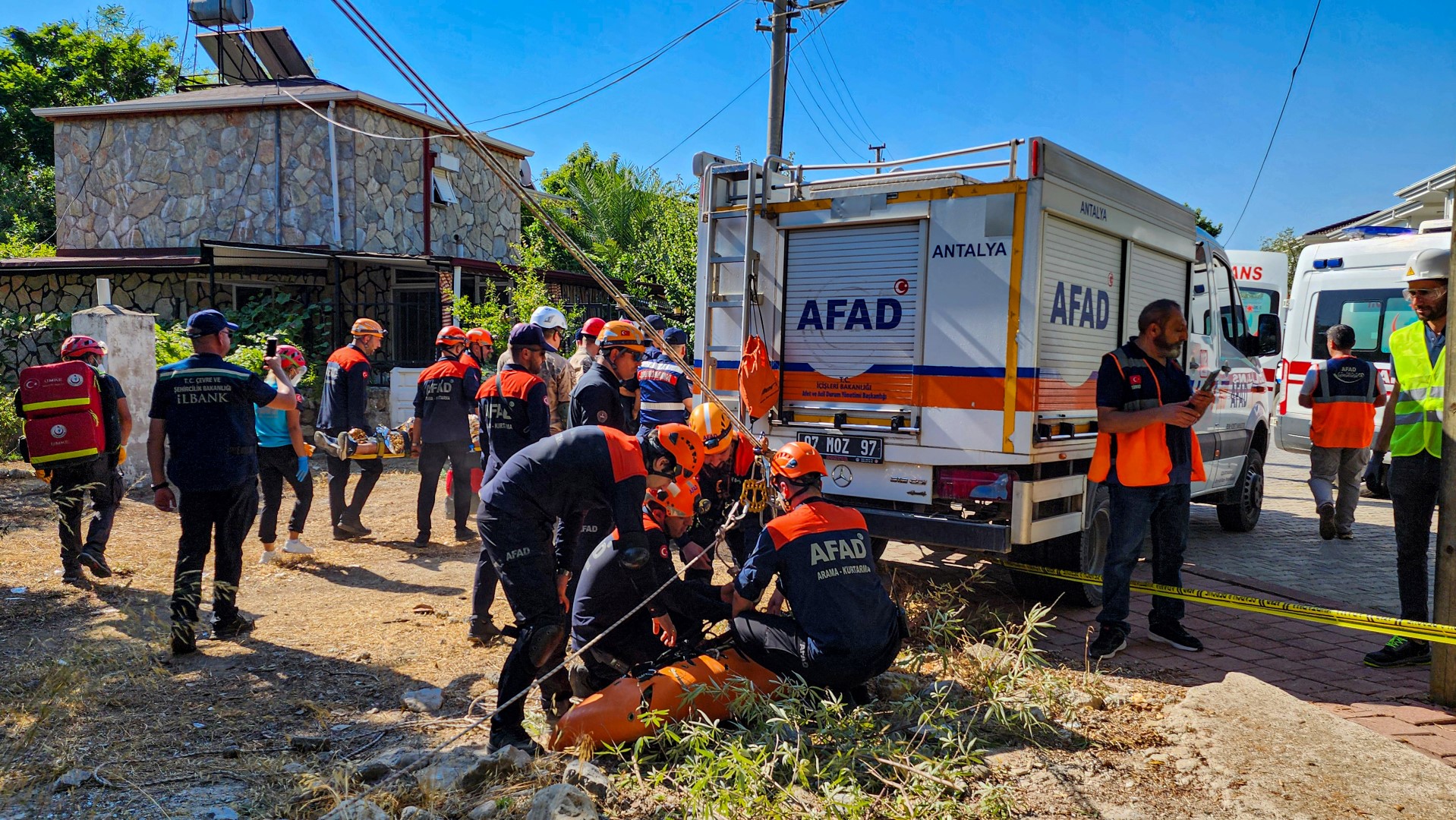 Deprem Tatbikatı (1)