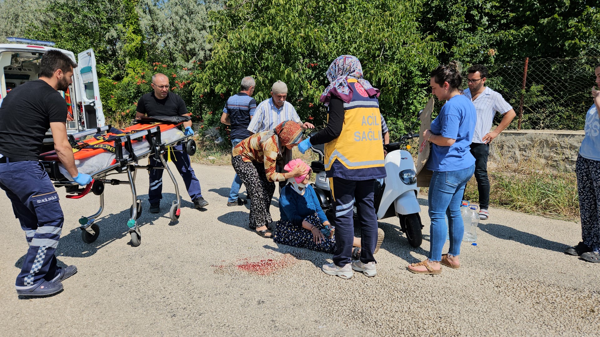 Elektrikli Bisikletten Düştü (2)