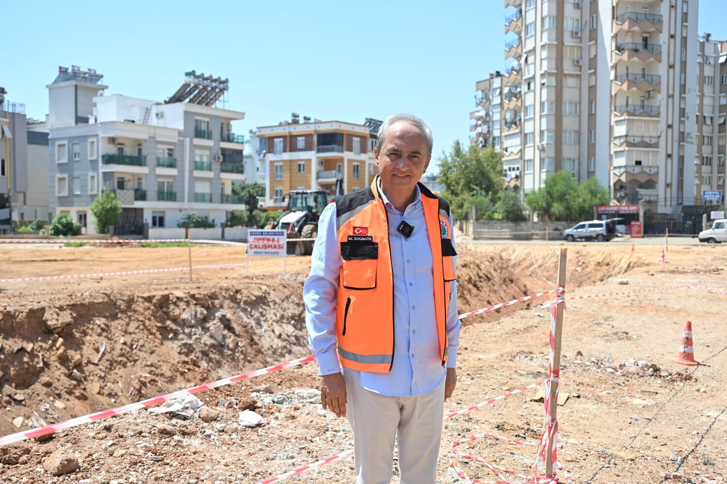 Kocagoz, Sel Baskinlarinin Onune Geciyor 9