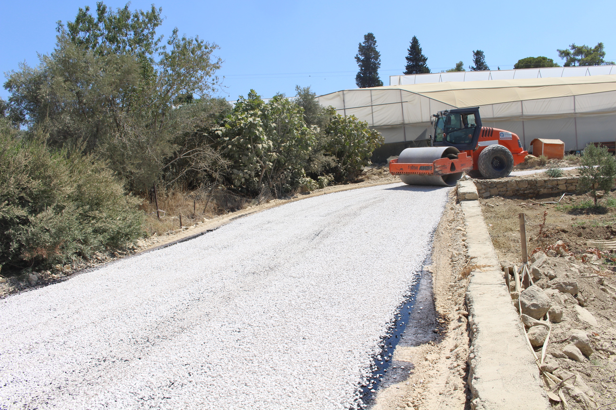 Manavgat’ta Grup Yolları Asfaltlanıyor (6)