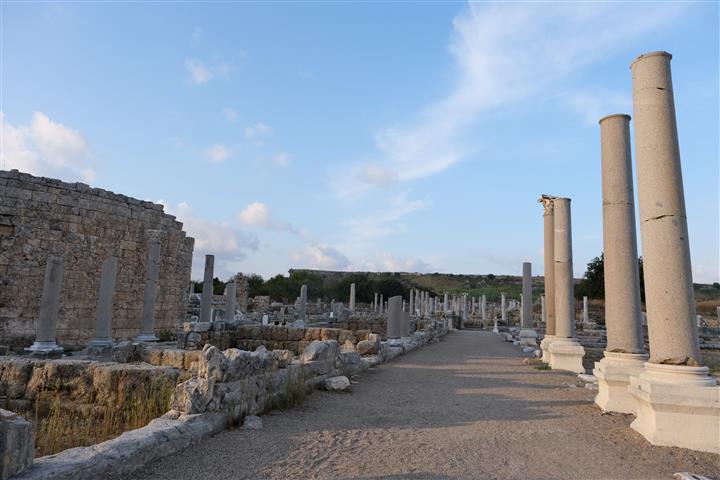 Perge (3)