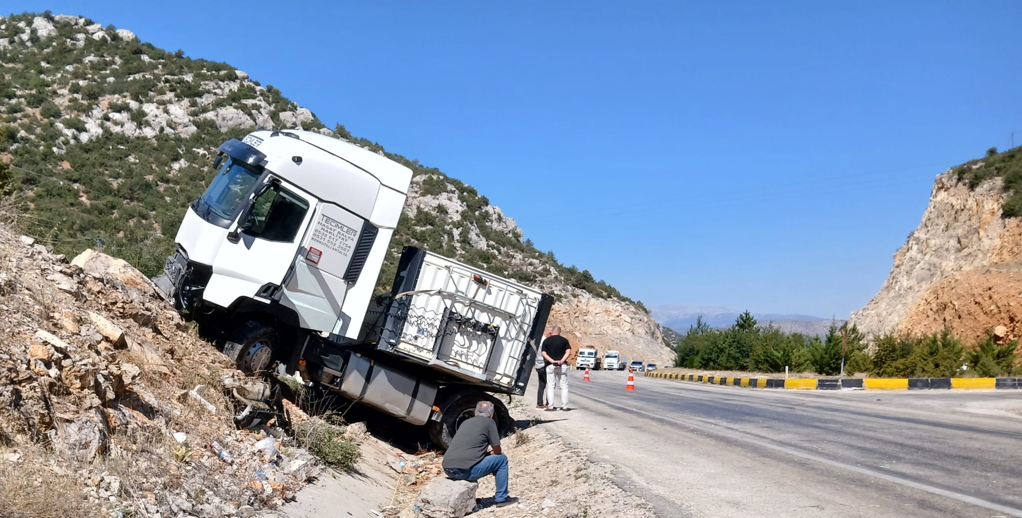 Tırların Trafiğe Eziyeti (1)