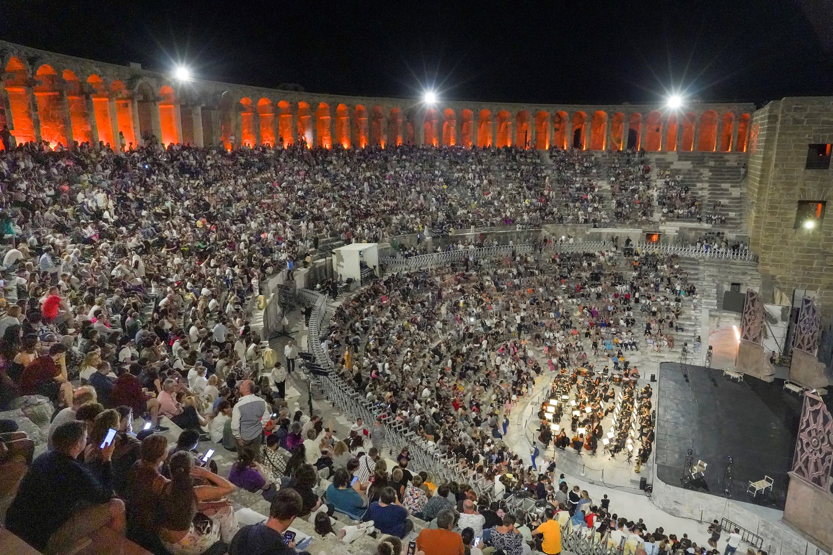 31.Aspendos Festivali Kuğu Gölü (1) (Large)