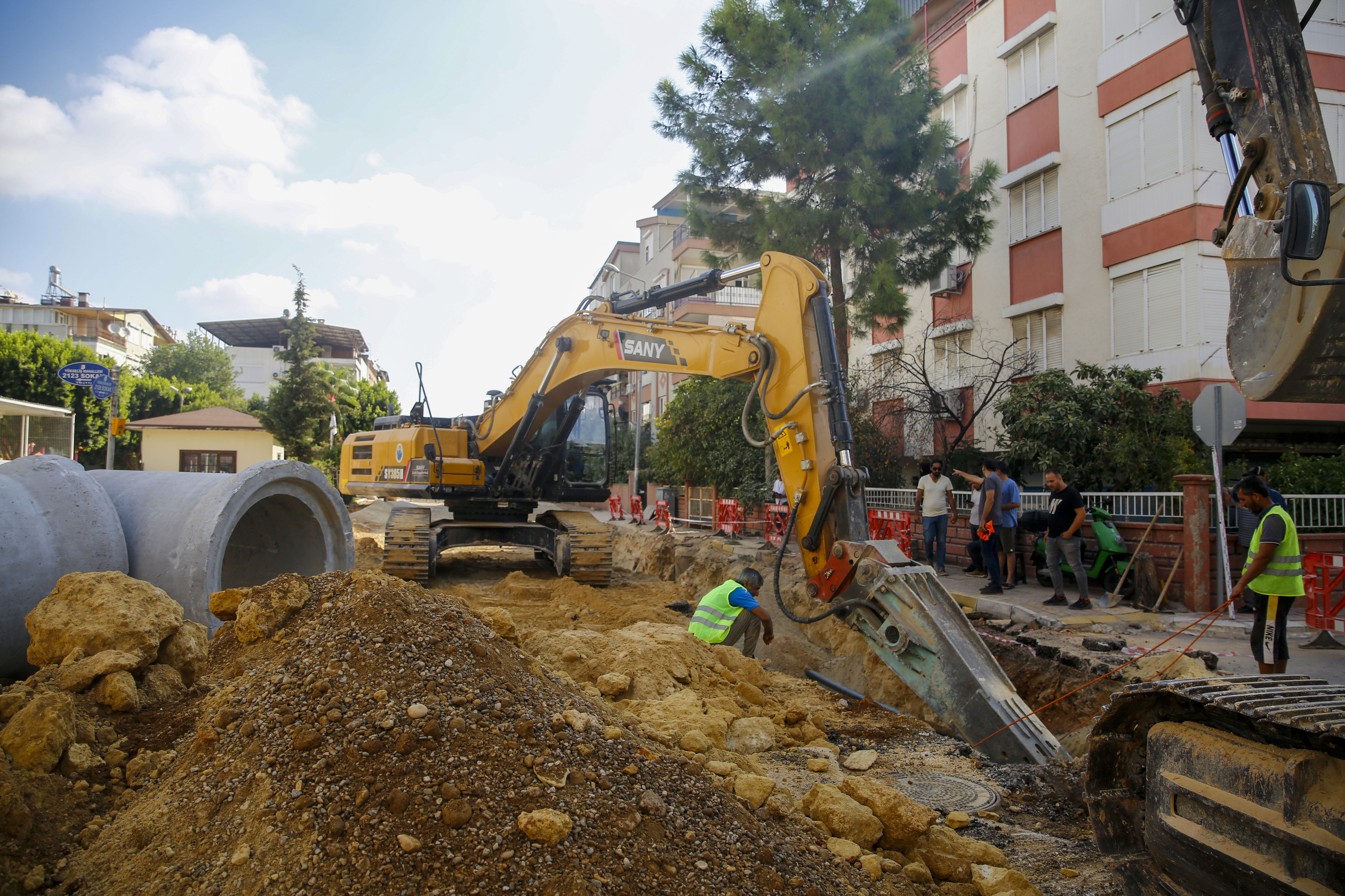 Büyükşehir’den Yağmur Suyu Drenaj Hattı (13)