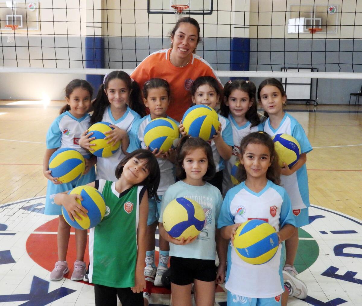 Minik Voleybol Yildizlari Kepezde Yetisiyor 5