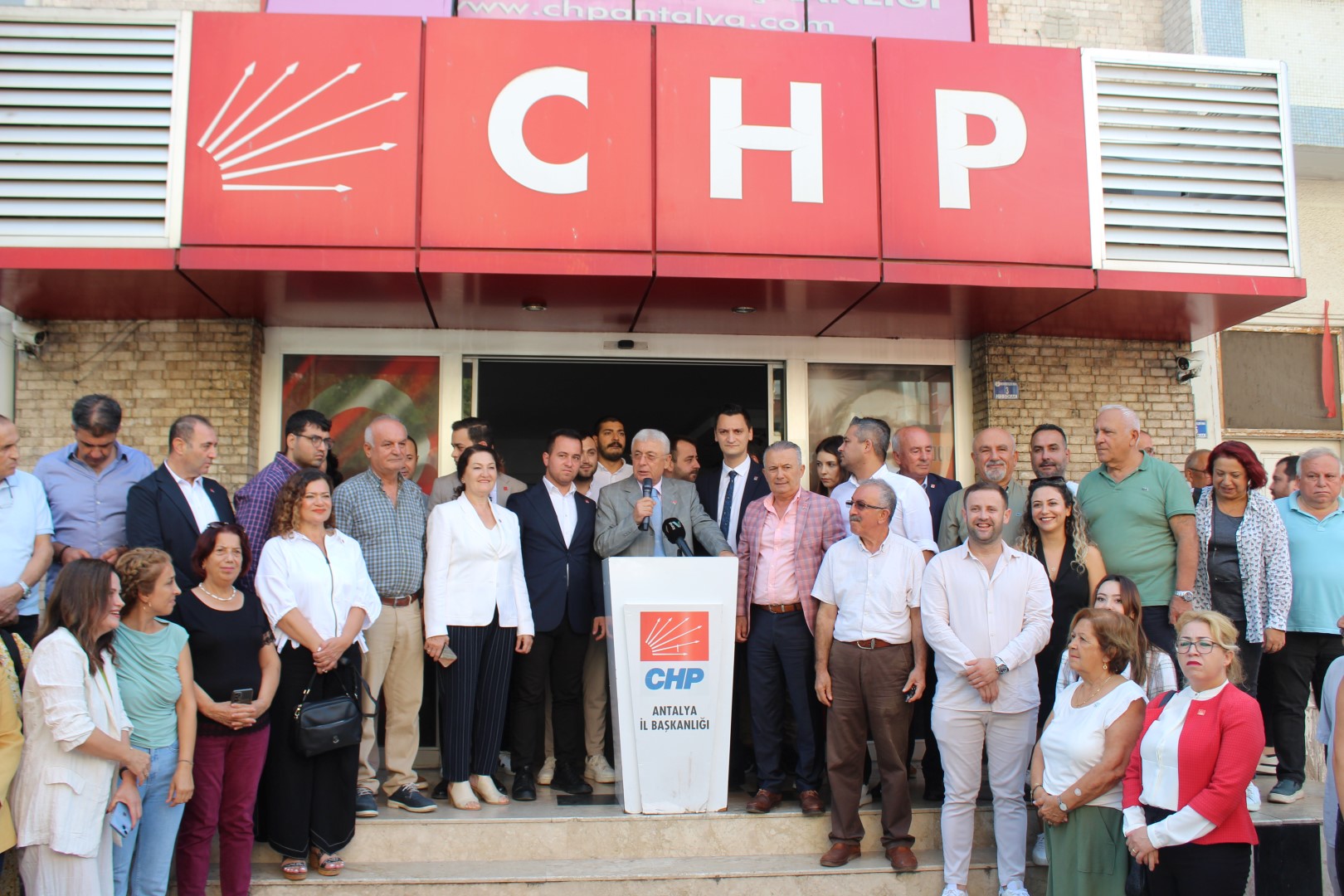 Chp İl Başkanliği İl Gençli̇k Kollari2 (Large)