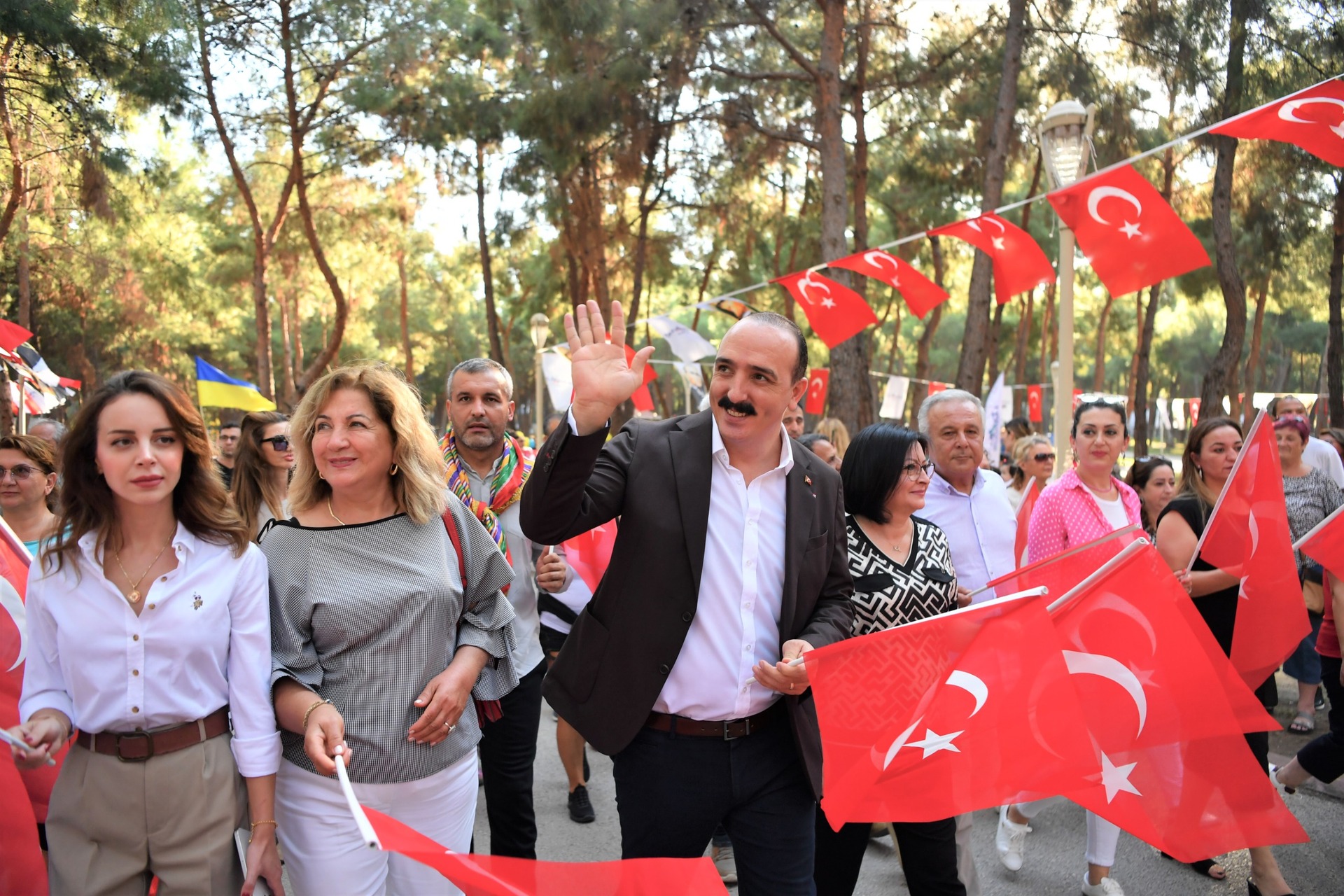 Halk Danslarinin Kalbi̇ Konyaalti’nda Atti (2)