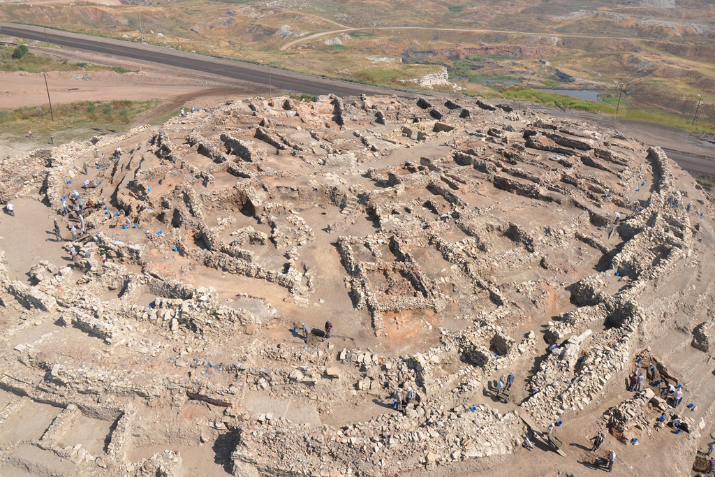 Höyük (2)