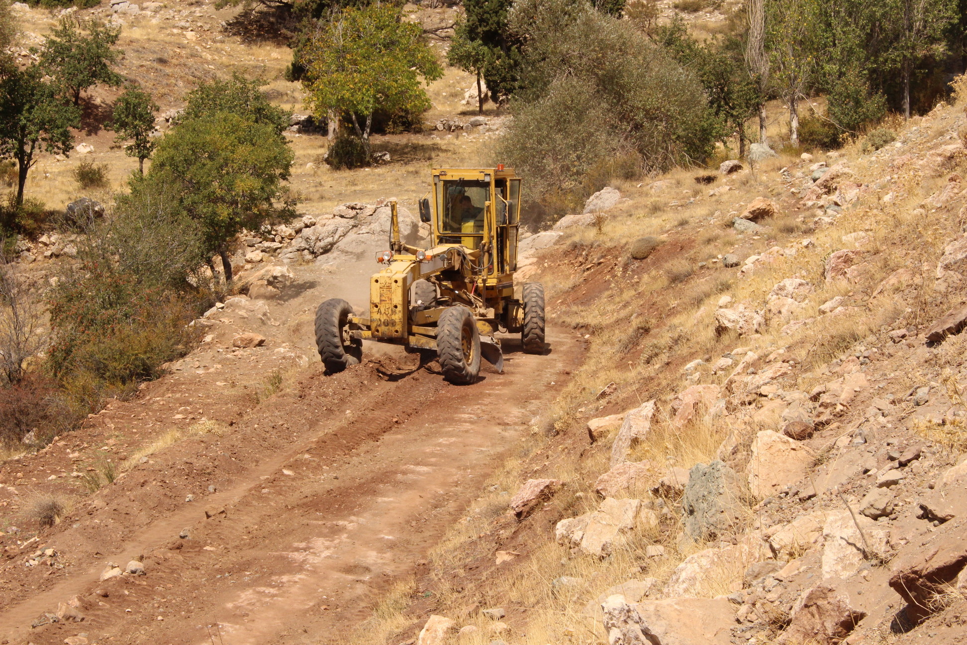 Macun Mahallesi Yayla Yolu Yapım Çalışması (7)