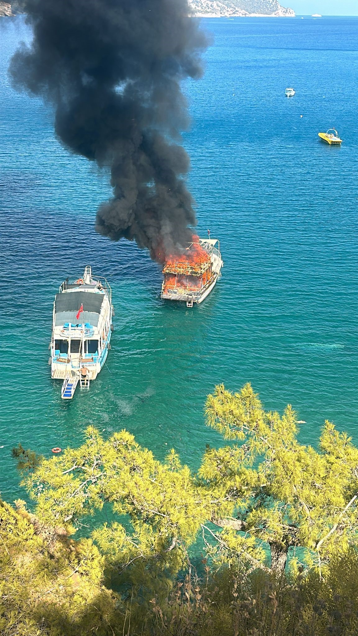 Tekne Yangını (1)