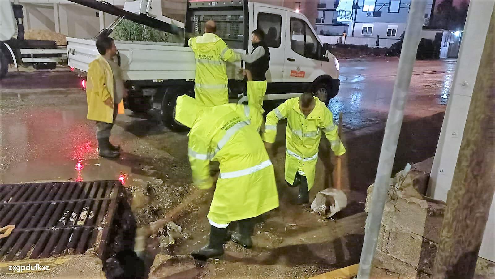 Kepezden Su Taskinina Karsi Gece Mesaisi 3