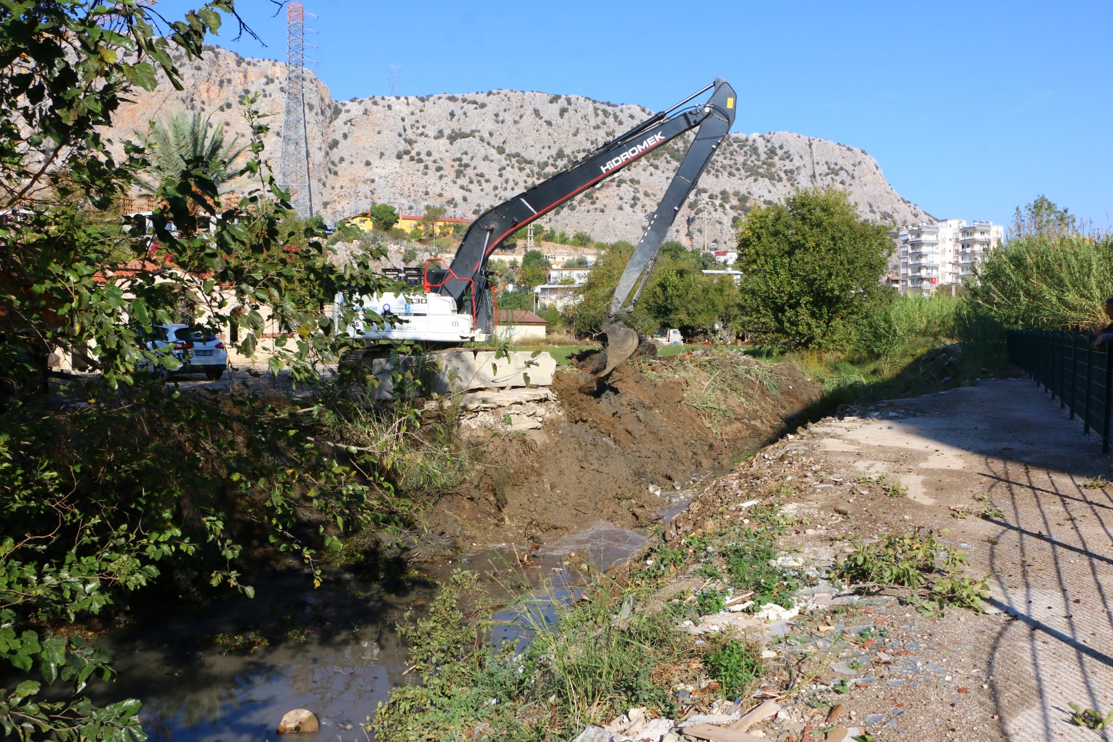 Konyaalti Asat Dere Ve Kanal Temi̇zli̇ği̇ (41) (Large)