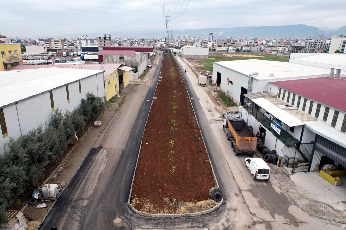 Akdeniz Ilçesi Yeni Bir Yeşil Alan Kazanıyor (3)