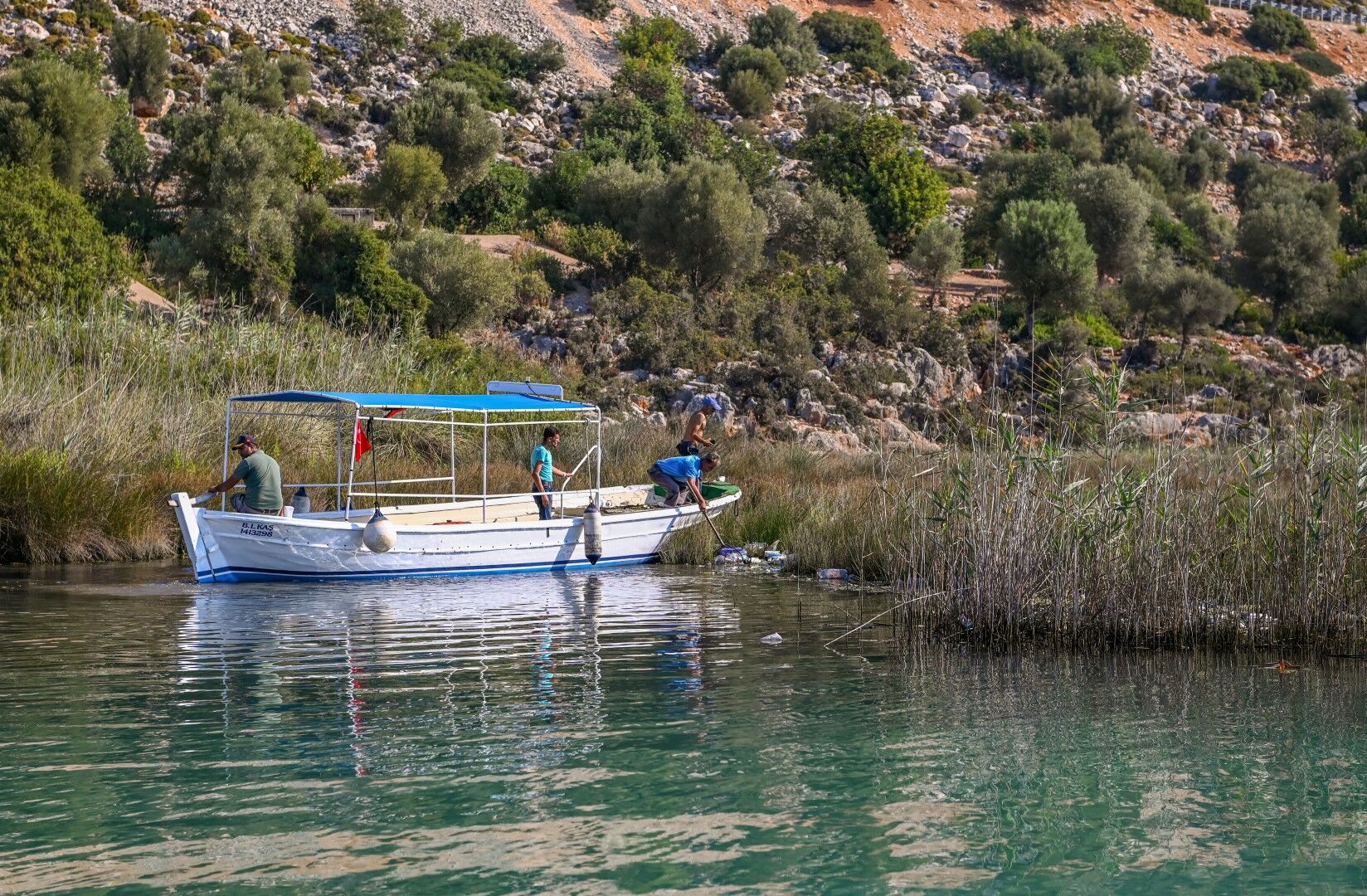 Antalya 30 Yildir Denizin Copunu Topluyo 452939 133744 (Large)