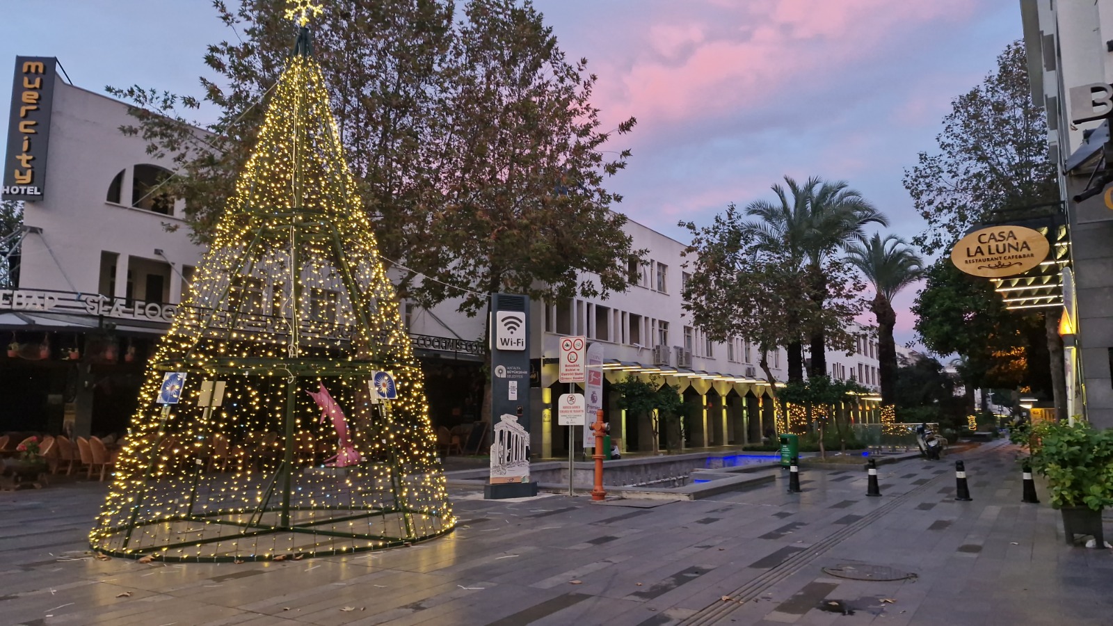 Antalya Işıl Işıl Yılbaşına Hazır (19)