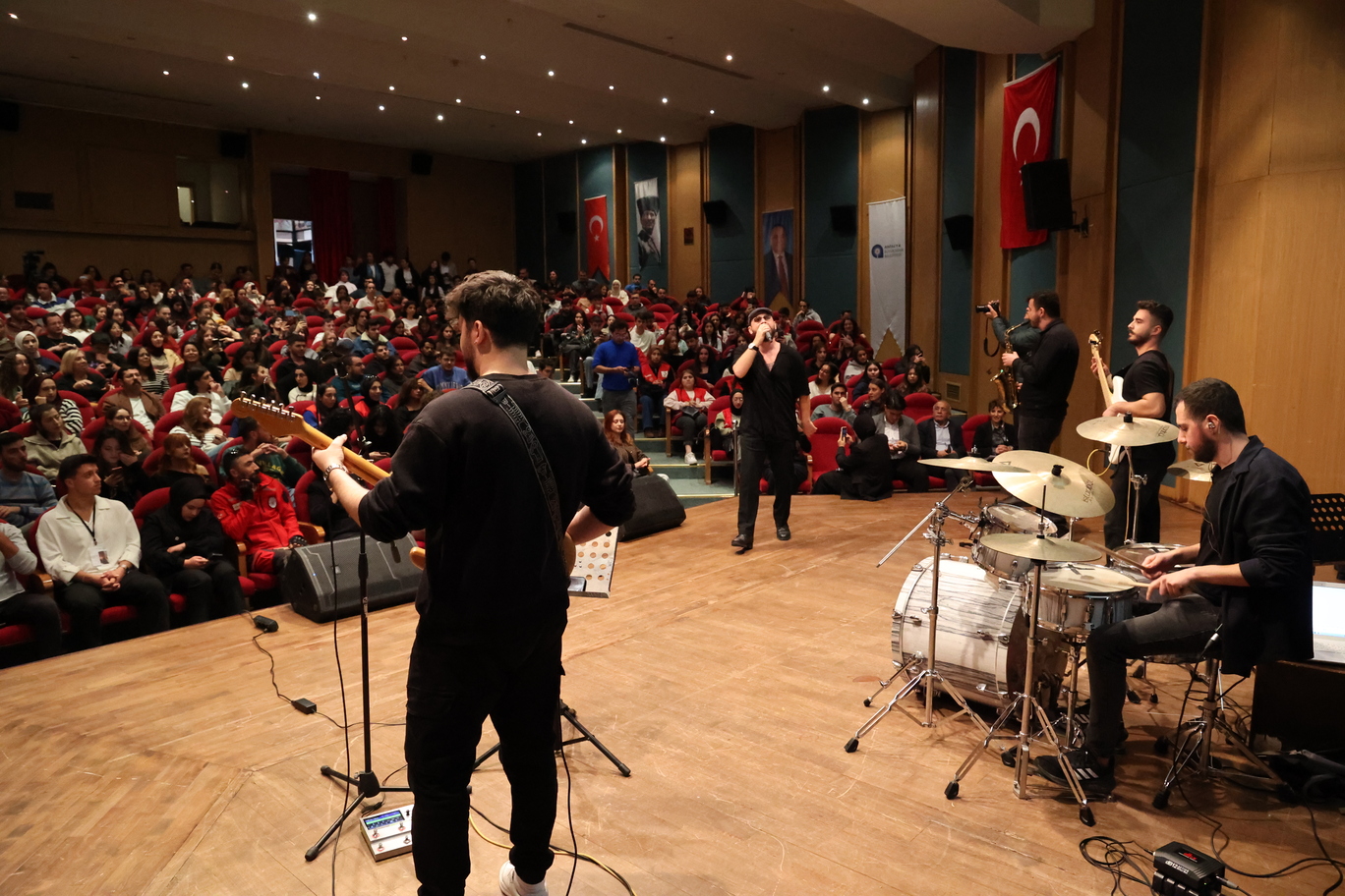 Büyükşehir Gönüllüler Gününü Gençlerle Kutladı (22)