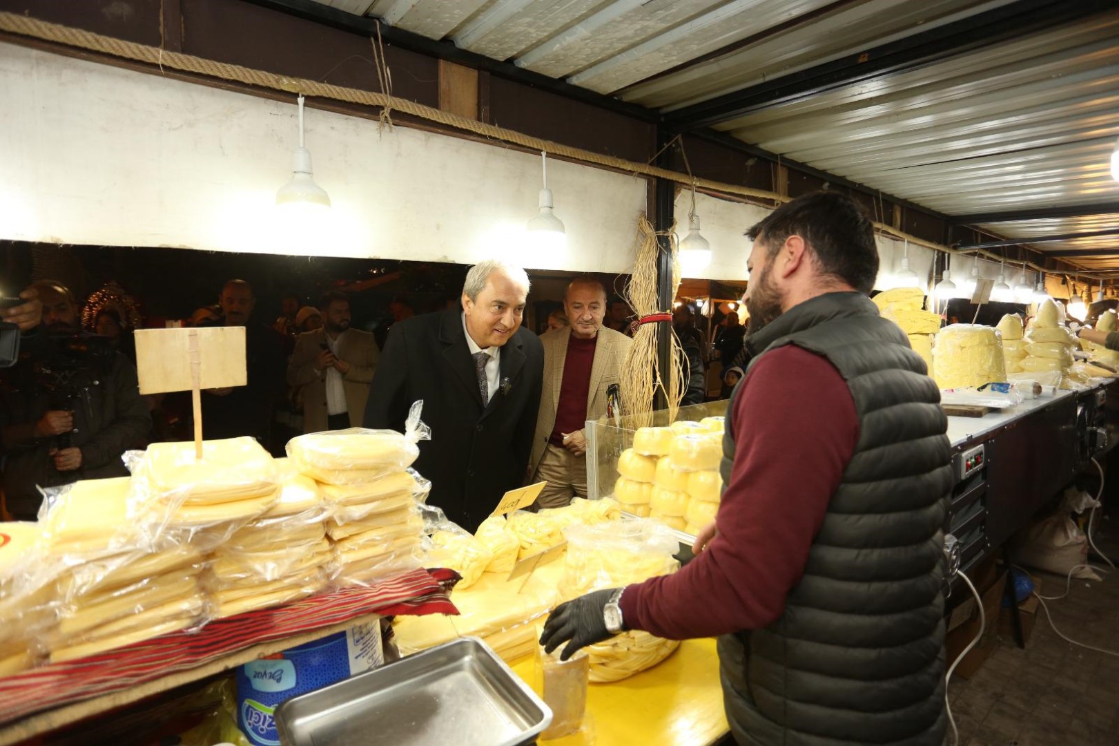 Kocagoz, Kepezin Yilbasi Festivalini Gezdi 6 (Large)