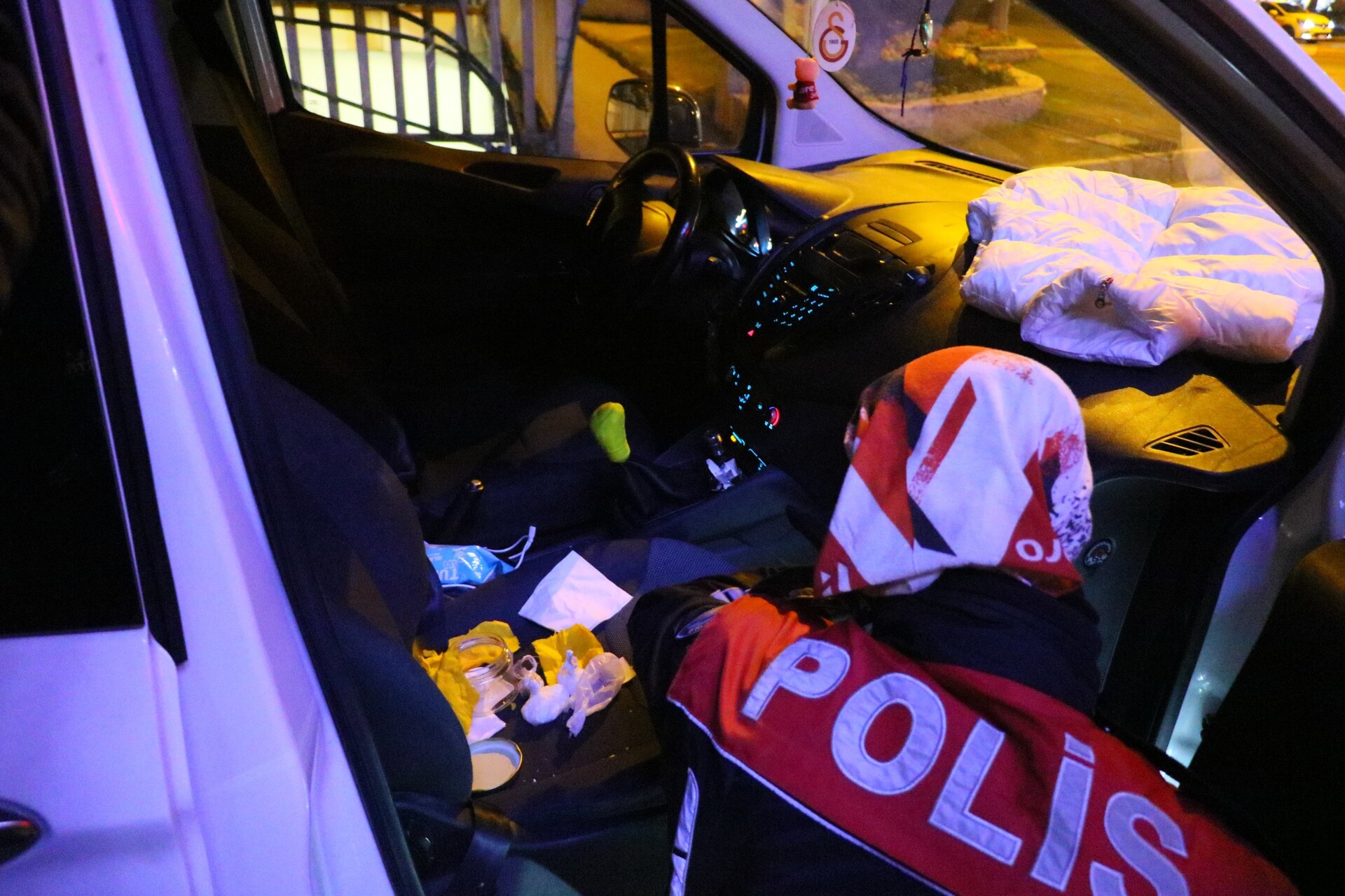 Polis Görünce Kaçtı (2)