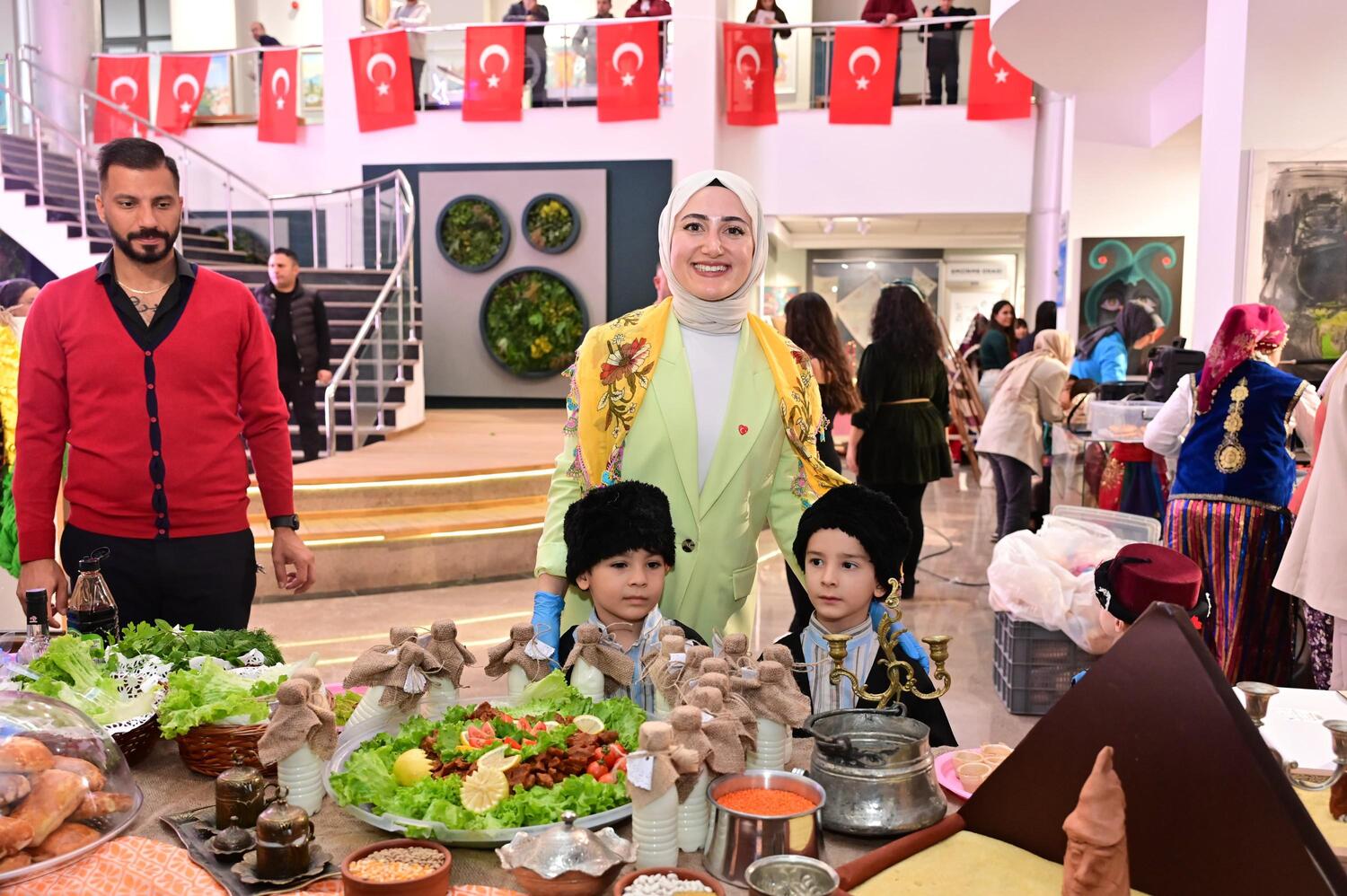 Yerli Mali Haftasinda Turkiyeyi 7 Bolge Ve 81 Iliyle Tanittilar 5