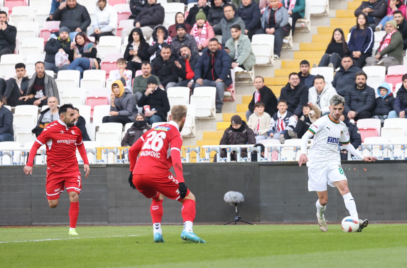 Alanyaspor Puanla Döndü (3)