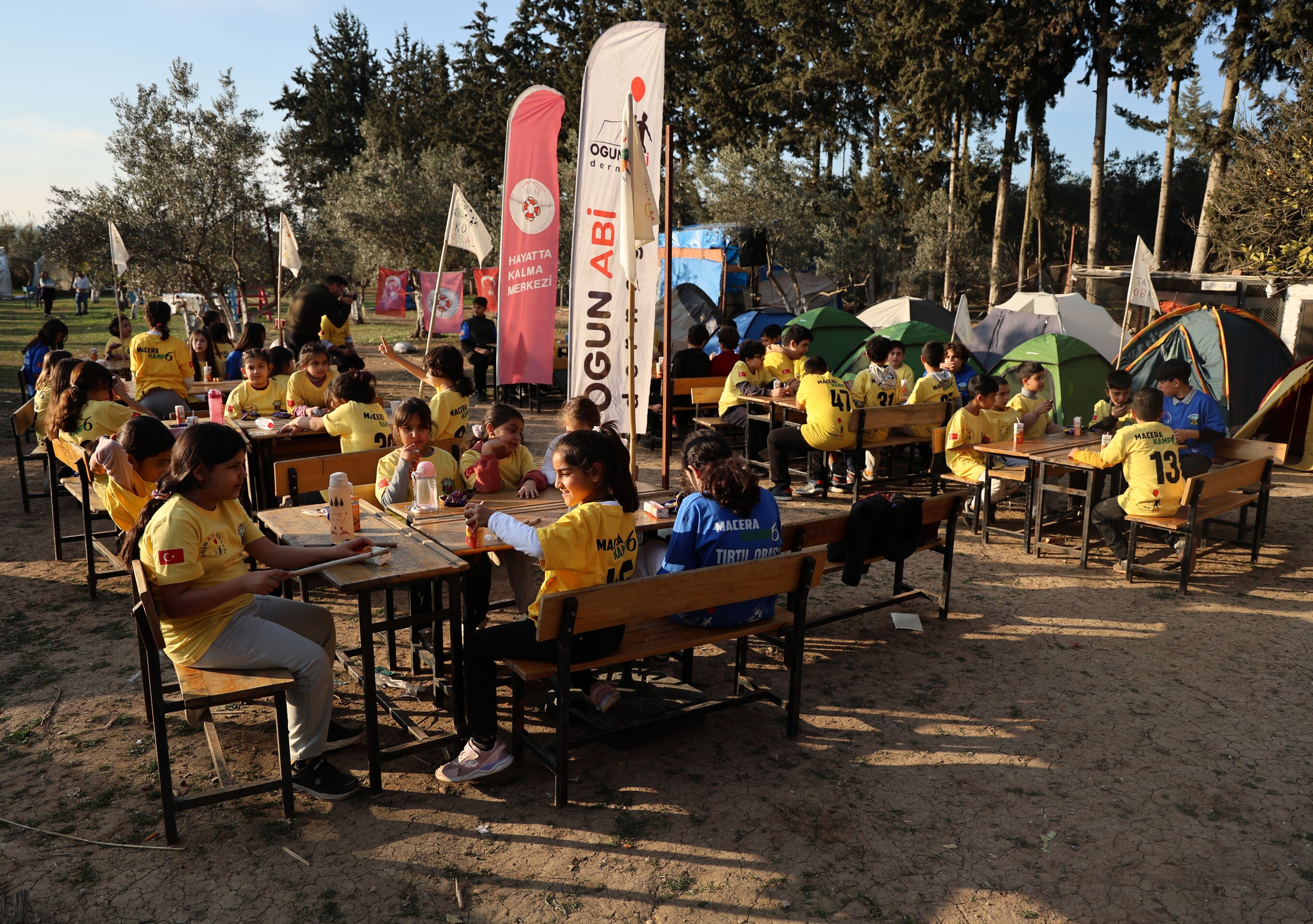 Bu Kampta Çocuklar Hem Eğlendi Hem De Ormanda Hayatta Kalmayı Öğrendi (1)