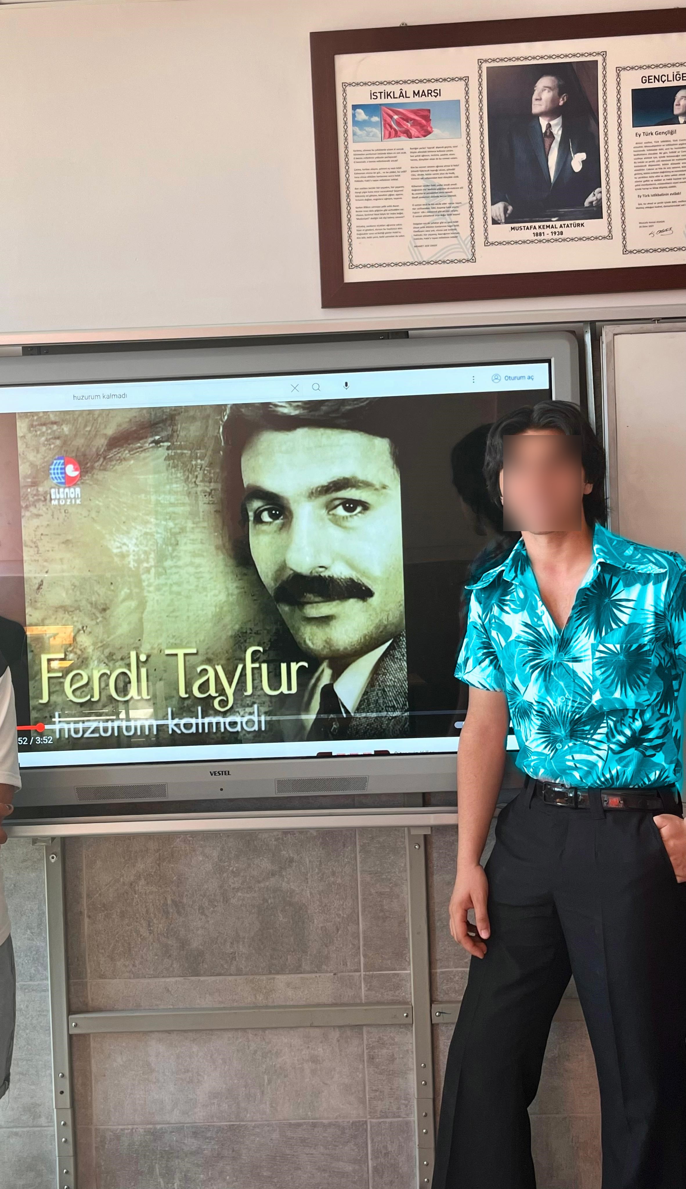 Ferdi Tayfur Hayranlığı Ile Bilinen Genç 'Dini Değerleri Aşağılama' Suçundan Gözaltına Alındı (2)