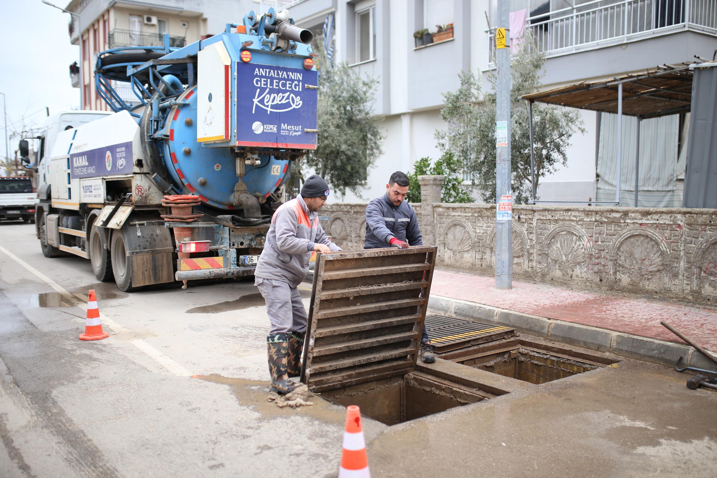 Kepezde Mazgal Temizligiyle Su Taskinlarinin Onune Geciliyor 6