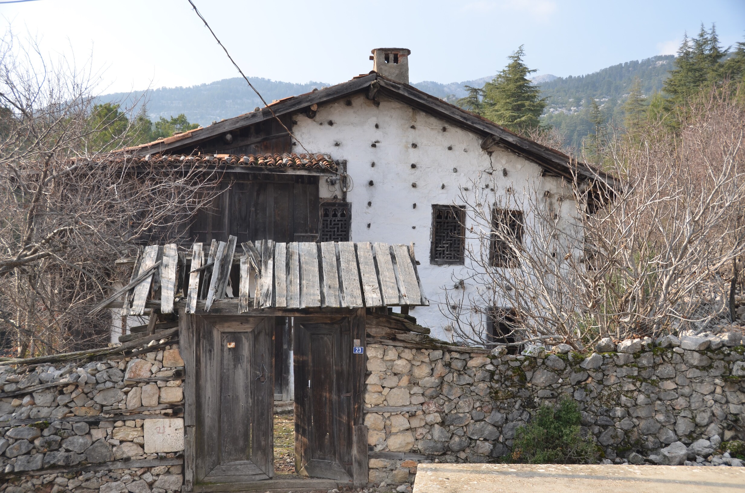 Koruma Altına Alınan 7 Düğmeli Evden (3)