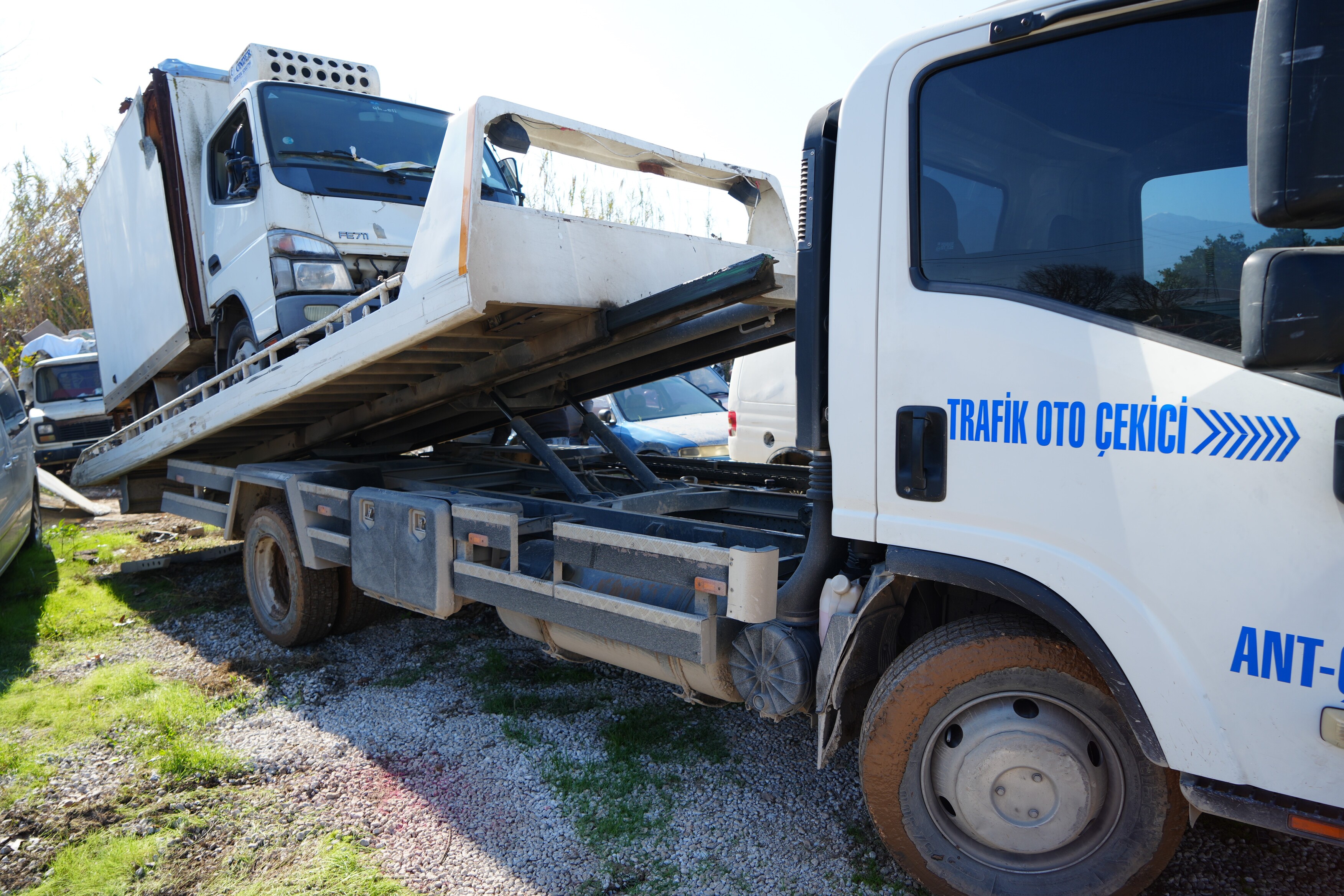 Milli Servet Otoparklarda Çürümeye Terk Edildi, Aralarında 21 Yıldır Bekleyen Var (3)