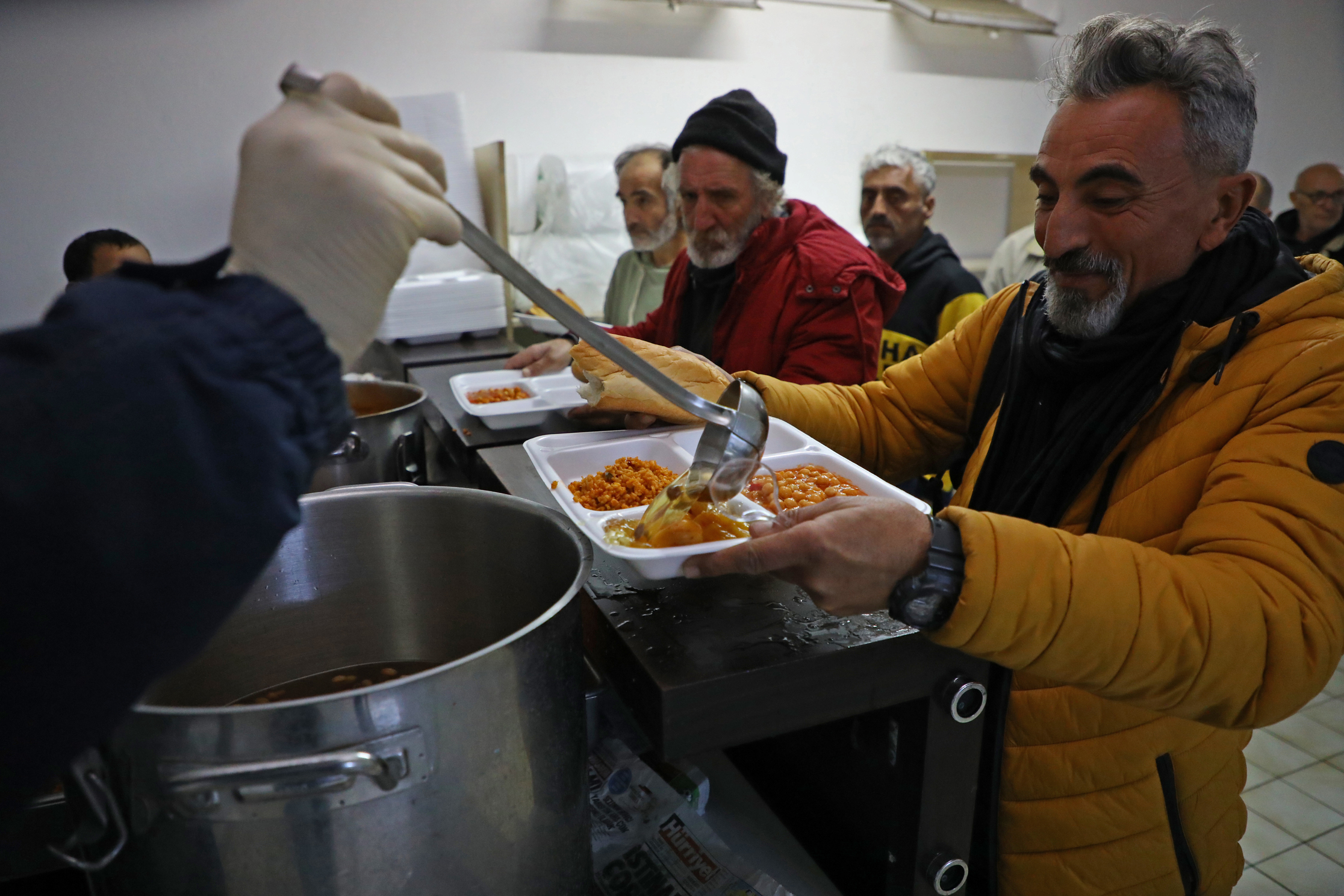 Sokakta Kalan Evsizleri Büyükşehir Kucakladı (5)